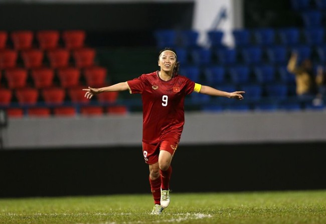 Huỳnh Như hoàn tất lời hứa khi lập siêu phẩm vào lưới ĐT 7 lần dự World Cup, được AFC khen là ‘bàn thắng lịch sử’ - Ảnh 2.